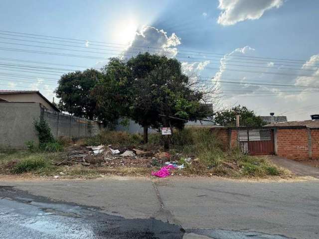 Terreno à Venda na Cidade Vera Cruz em Aparecida de Goiânia / GO.