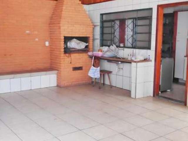 Casa para Venda em Bauru, Vila Pacífico, 3 dormitórios, 1 suíte, 3 banheiros, 5 vagas