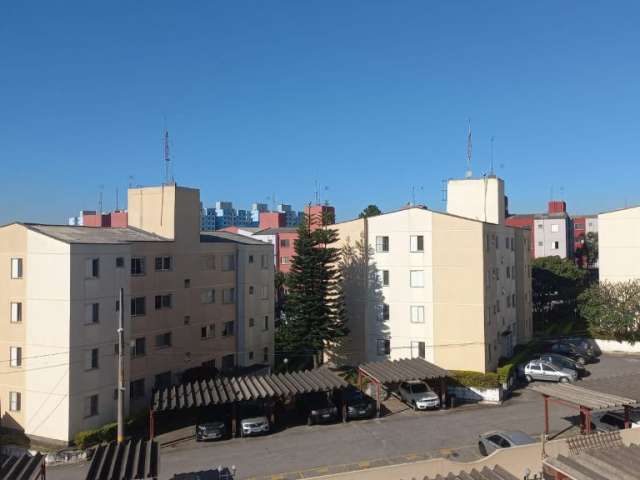 Apartamento com 02 Dormitórios e vaga