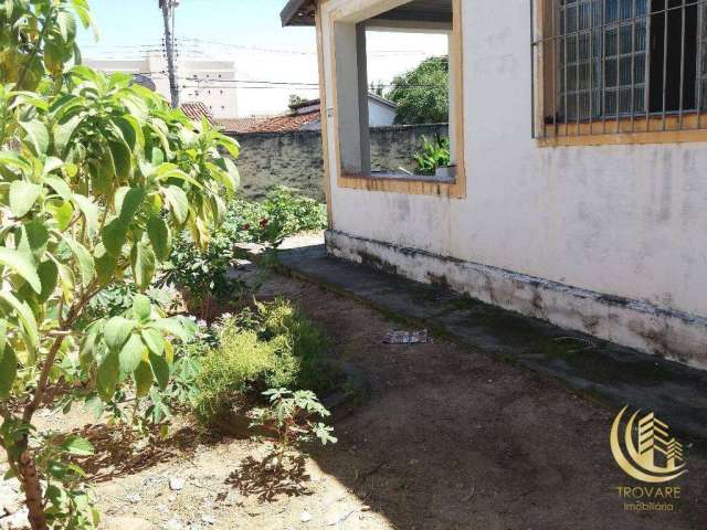 casa antiga com  terreno grande