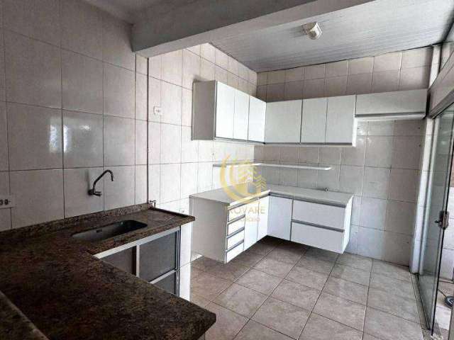 Sobrado com 4 dormitórios à venda, 218 m² por R$ 450.000,00 - Vila Areao - Taubaté/SP