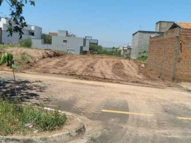 Terreno com excelente topografia na região do santa terezinha em piracicaba