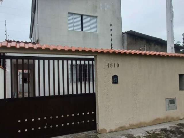 Casa com 2 quartos no litoral