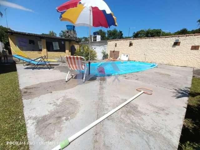 Chácara com piscina e 3 dormitórios a venda em Itanhaém.