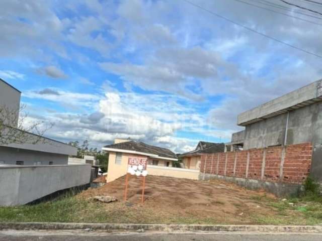 Terreno à venda no Condomínio Terras do Vale, Caçapava  por R$ 240.000
