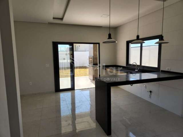 Casa em condomínio fechado com 3 quartos à venda no Residencial Colinas, Caçapava , 180 m2 por R$ 990.000