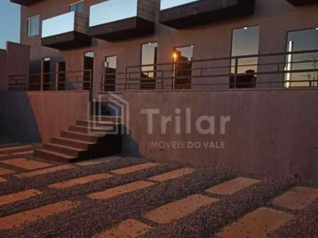 Lindo sobrado residencial em condomínio em JacareÍ!