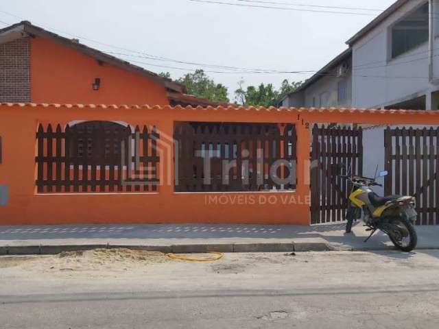 Casa em Caraguatatuba totalmente reformda com piscina