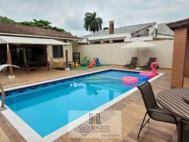 Casa alto padrão, 3 dormitórios climatizados sendo 1 suíte, lazer completo, à 200 metros do mar em região nobre na praia da ENSEADA-Guarujá/SP.