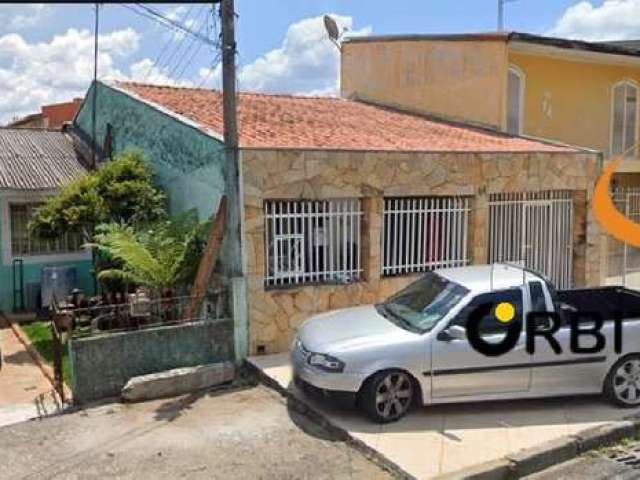 casa 3 dormitórios, sala, cozinha, área de serviços, 2 banheiros, 1 vaga de garagem, localização excelente, vizinhos ótimos, próximo mercado, escola,