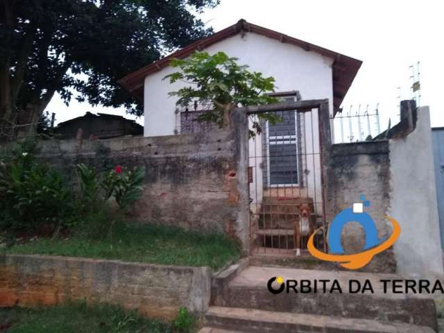 Terreno localizado no Jardim Silvana em Almirante Tamandaré de esquina medindo 15x30 contendo 3 casas, sendo