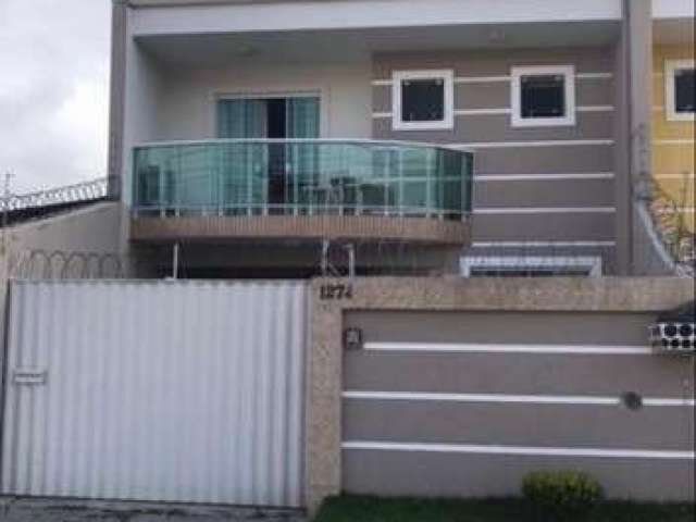 Excelente triplex, 4 dormitórios, sendo 2 suítes, 4 banheiros, sala, cozinha, escada de acesso em granito,  2 vagas de garagem, ático amplo, área de s