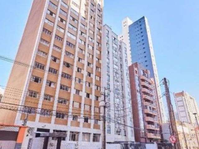 Apartamento no Batel para você que deseja morar no bairro mais charmoso da cidade, ao lado do Shopping Curitiba, próximo à restaurantes e comércios em