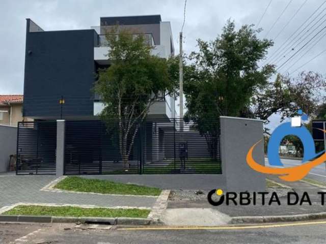 Imperdível! Casa à venda em Curitiba-PR, no bairro Cajuru, com 4 quartos, 3 suítes, 1 sala, 5 banheiros, 2 vagas de garagem e 191m².