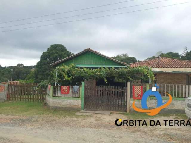 Chácara à venda em Marafigo, Lapa-PR: 3 quartos, sala, 2 banheiros e 96m² área. Aproveite essa oportunidade!