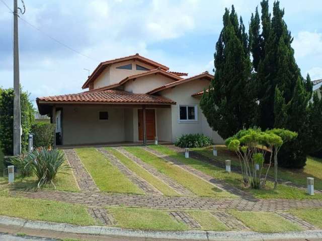 Casa à venda no Condomínio Figueira Garden em Atibaia