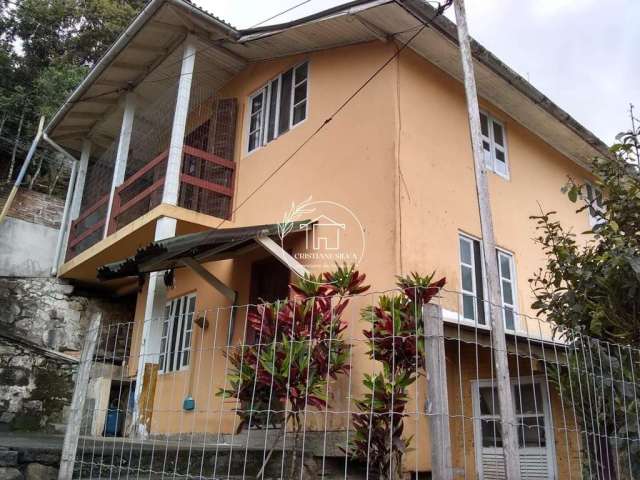 Casa à venda no bairro Costeira do Pirajubaé - Florianópolis/SC