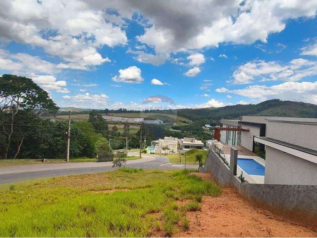 Terreno de Esquina à Venda no Condomínio Campos do Conde em Bragança Paulista!