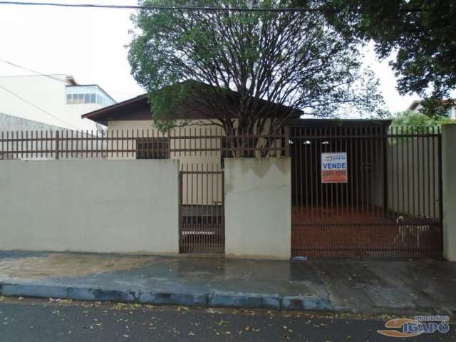 Casa com 4 quartos à venda na Rua Romênia, Igapó, Londrina por R$ 550.000