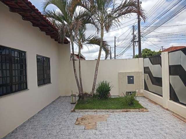 Excelente casa no Jardim Tarumã