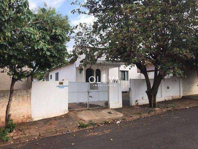 Duas Casas à venda por R$ 350.000 - São Jorge - São José do Rio Preto/SP