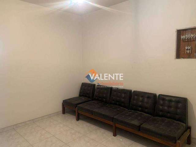 Apartamento com 2 dormitórios à venda, 60 m² por R$ 220.000,00 - Gonzaguinha - São Vicente/SP