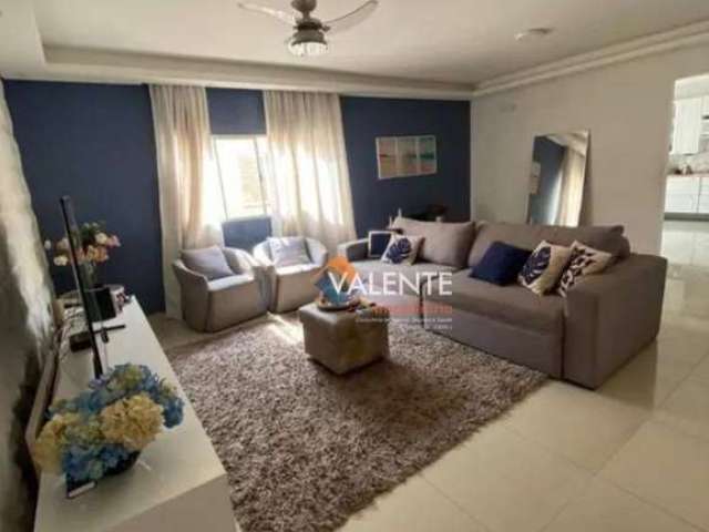 Sobrado com 4 dormitórios à venda, 258 m² por R$ 680.000,00 - Tude Bastos (Sítio do Campo) - Praia Grande/SP