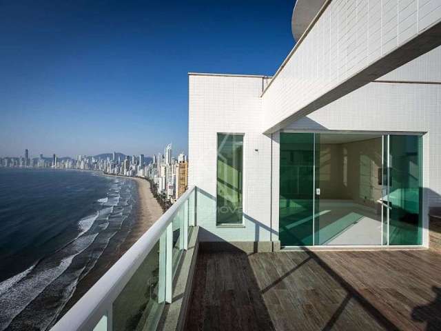 Cobertura Duplex frente mar no Edifício Saveiro