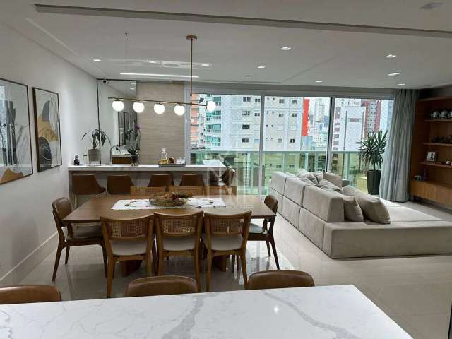 Apartamento decorado no Edifício Ville Del Acqua