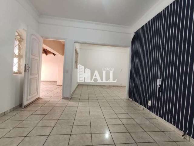 Casa com 3 dorms, Vila São Pedro, São José do Rio Preto - R$ 900 mil, Cod: 12244