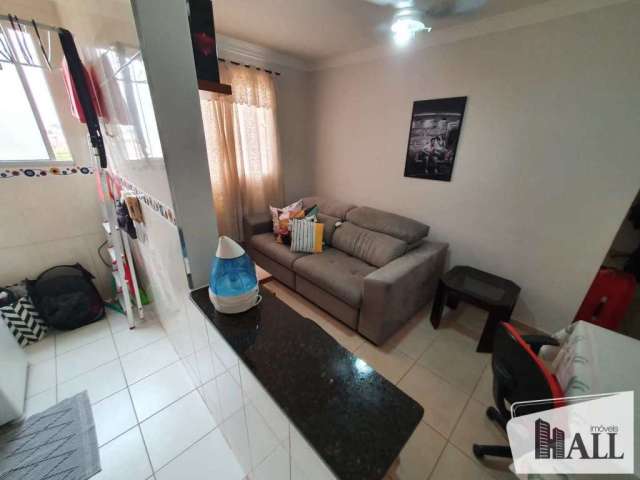 Apartamento com 2 quartos à venda na Rua Gladstone de Abreu Cardoso, Parque das Flores II, São José do Rio Preto, 49 m2 por R$ 150.000