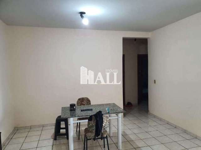 Apartamento com 3 dorms, Vila Santa Cândida, São José do Rio Preto - R$ 380 mil, Cod: 12899