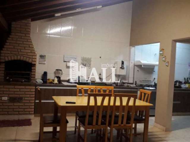 Casa com 3 dorms, Vila Elmaz, São José do Rio Preto - R$ 400 mil, Cod: 14006