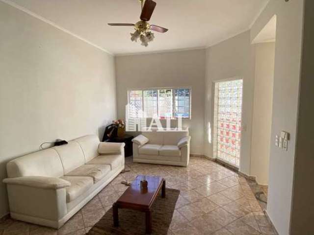 Casa com 4 quartos à venda na Rua Jamil Barbar Cury, Jardim Tarraf II, São José do Rio Preto por R$ 795.000