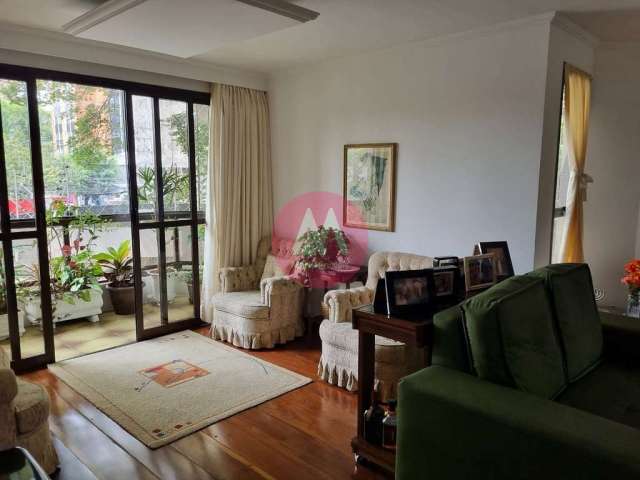 Apartamento de 181m² com 4 Dorms sendo 1 Suíte e 3 Vagas  à venda, Campo Belo, São Paulo, SP