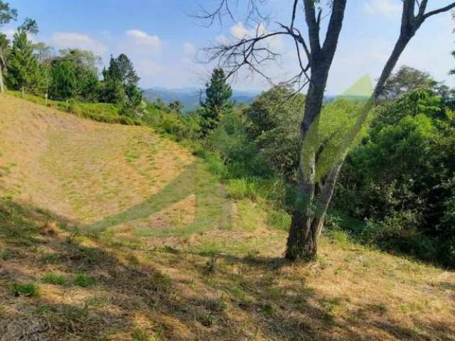 Terreno À Venda em Condomínio cercado pela Natureza com 3203m²