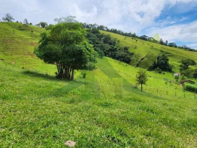 Sítio a venda em Piracaia  com 5 Alqueires