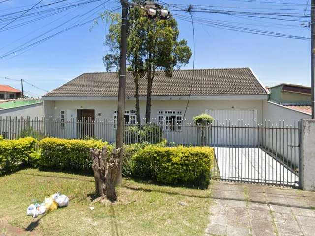 Casa com 3 quartos, 150m², à venda em Curitiba, Pinheirinho