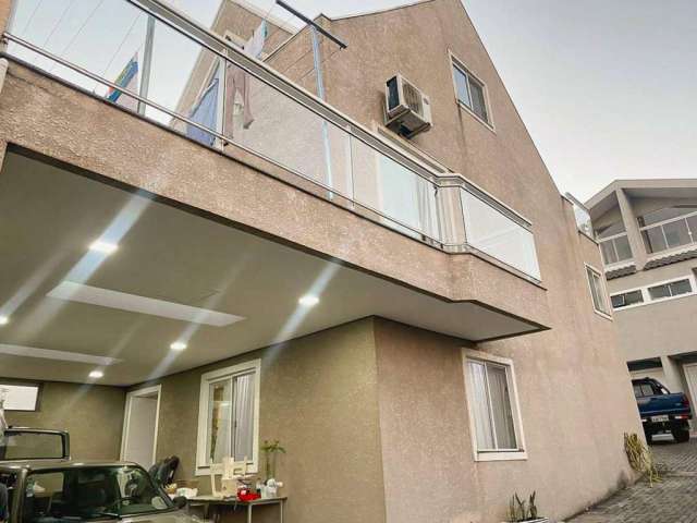 Sobrado Triplex Bairro Alto - Condomínio Fechado