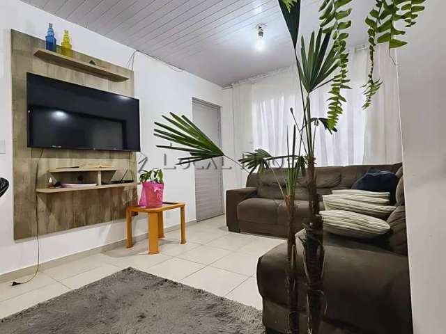 Casa Térrea com Quintal Amplo no Condomínio Residencial Aroeira I – Santa Cândida, Curitiba