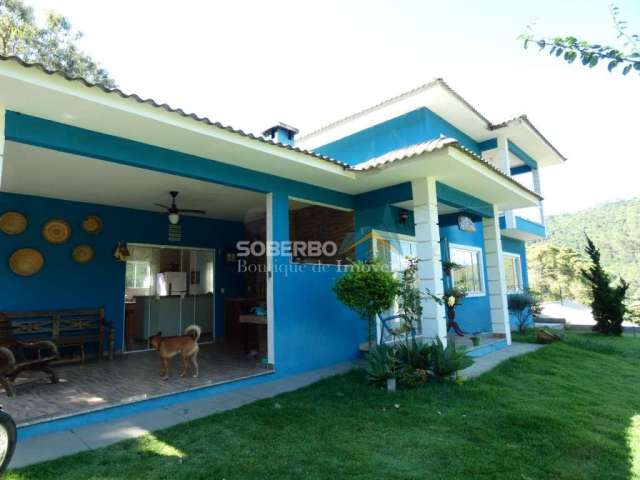 Casa 4 Quartos (1 Suíte Master c/ Varanda), Condomínio Com Lazer, Vargem Grande, Teresópolis.