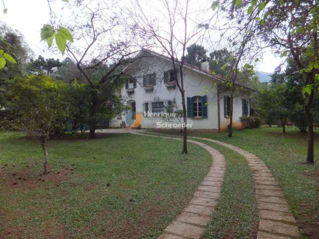 Casa 4 quartos (1 Suíte) em Condomínio com Lago, Quebra-Frascos, Teresópolis, RJ