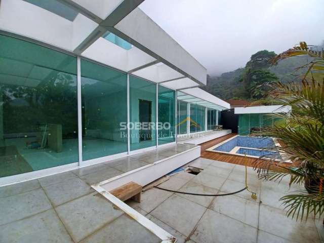 Casa de Alto Padrão, 3 Suítes, Piscina, Hidro, Área Gourmet, Parque do Ingá, Teresópolis