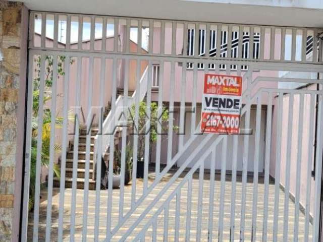 Sobrado com 3 quartos, 3 Suítes, piscina e 8 vagas. Bairro Vila Isolina Mazzei.