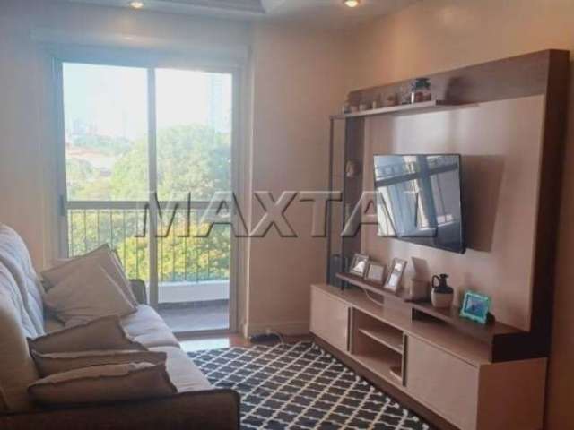 Apartamento a 4 minutos do Santana Parque Shopping, com 3 dormitórios e 2 banheiros.