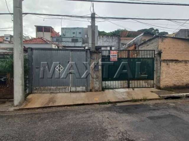 Terreno plano a venda com sobrado no local a uma quadra da Avenida Imirim