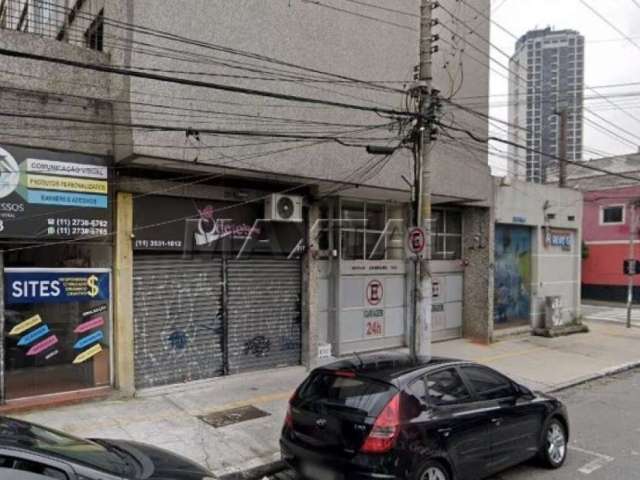 Loja em Santana perto do metro com vitrine, piso frio, banheiro, aproximadamente 60m²