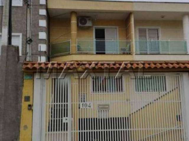 Sobrado de 300m², 3 suítes, 5 banheiros, 7 vagas de garagem na Vila Mazzei.