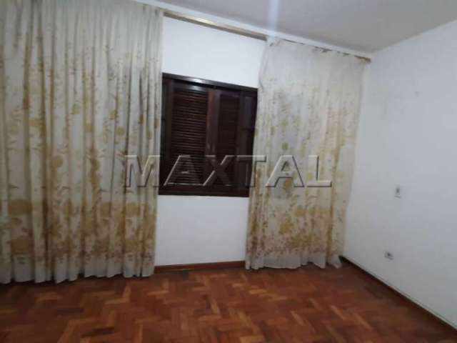 Casa na Região do Lauzane Paulista com 200m², com 2 dormitórios, 1 banheiro e 2 vagas.