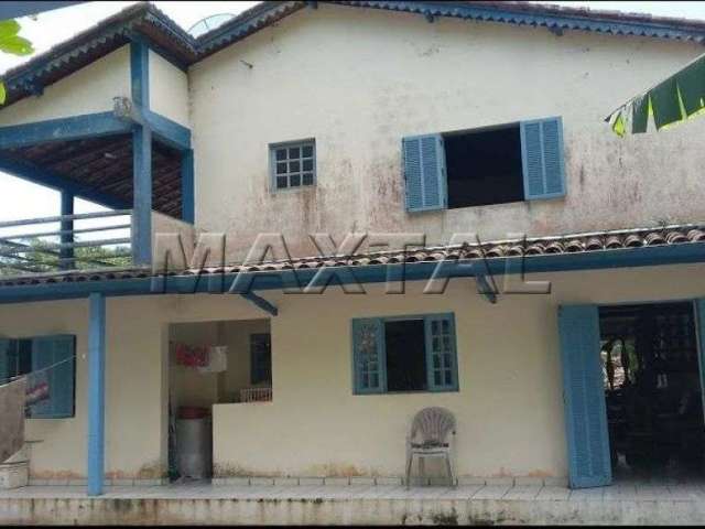 Sobrado em Ubatuba, na praia de Picinguaba ,3 dormitórios ,3 banheiros e 2 varandas.